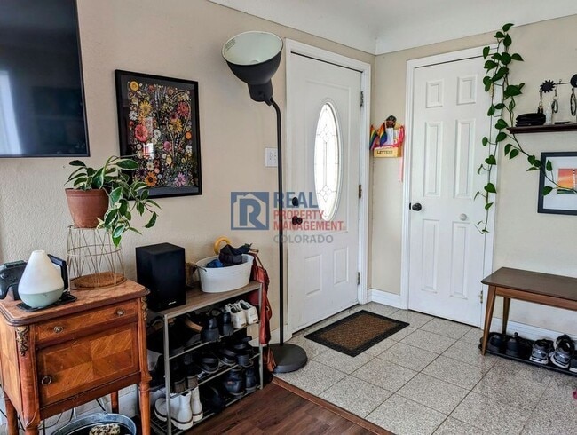 Photo - 908 Wolff St House