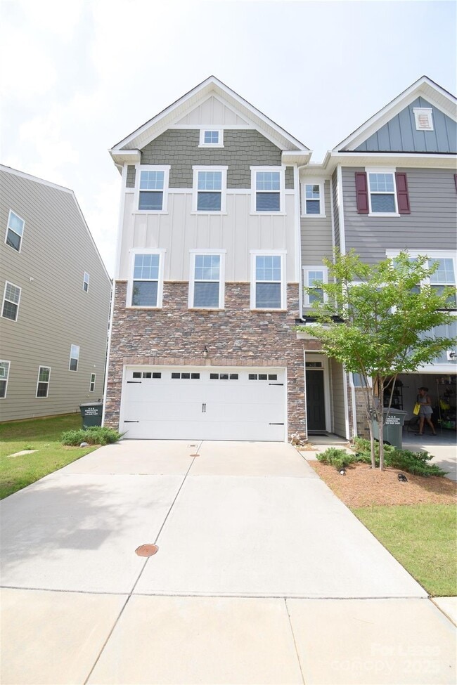 Building Photo - 12120 Ardrey Park Dr