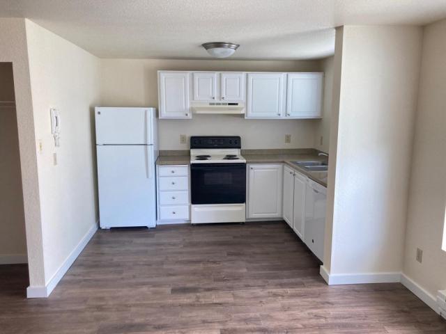 Building Photo - 0 bedroom in Seattle WA 98133