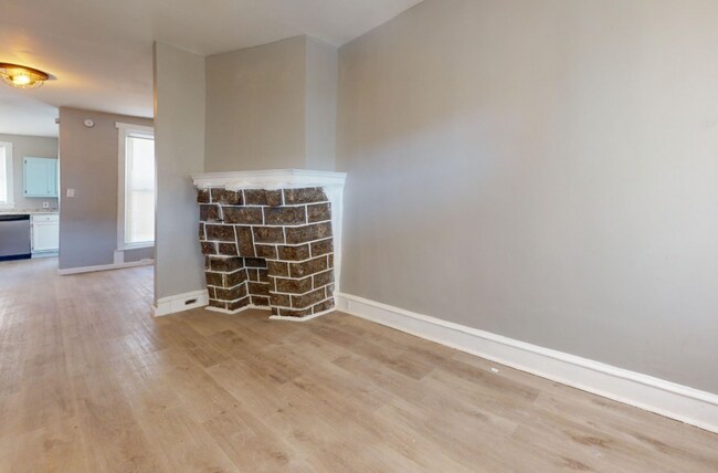 Foto del edificio - 705 Edgemore Rd