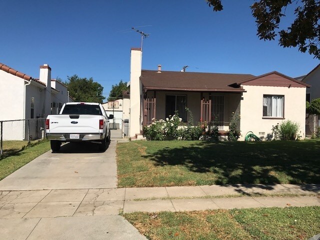 Primary Photo - 1303 S Palm Ave