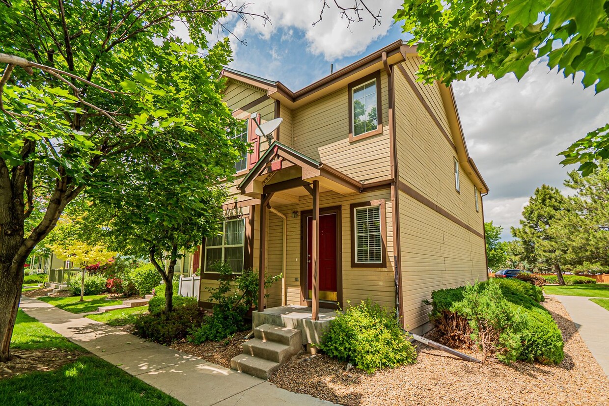 Primary Photo - Spacious 4BD, 3.5BA Aurora Highlands Home ...