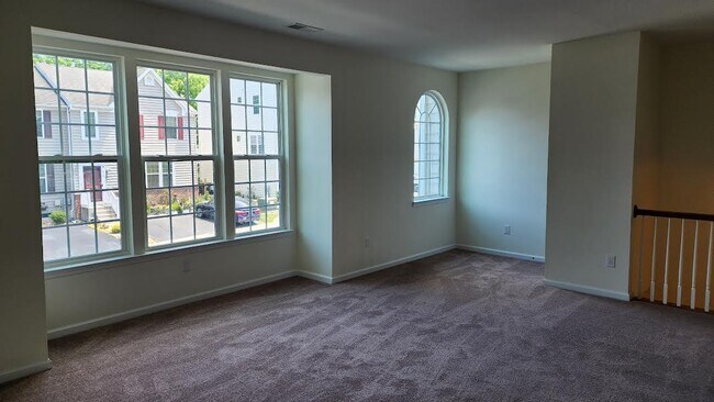 Formal Living Room - 425 Scarecrow Ct