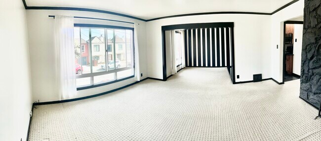 Foto del edificio - 2049 48th Ave