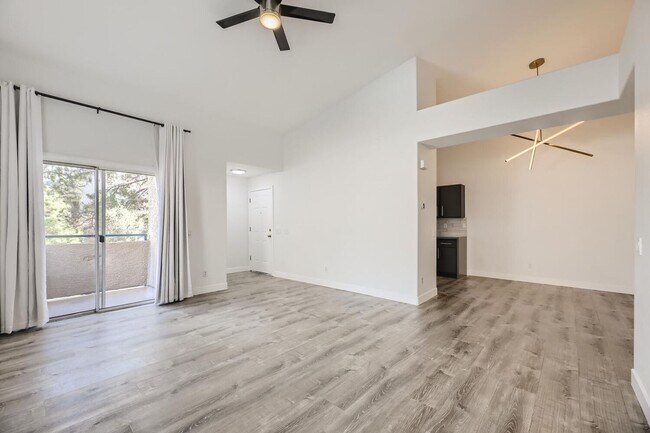 Foto del edificio - 2153 Jasper Bluff St