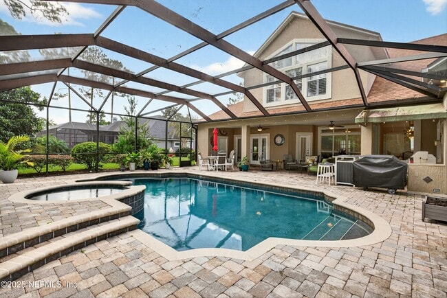 Foto del edificio - 3212 Sequoyah Cir