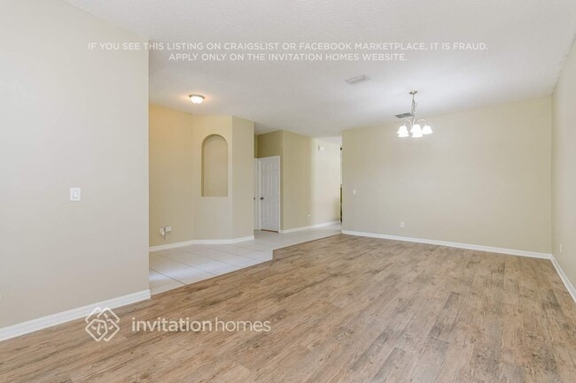 Building Photo - 866 Cherry Valley Way