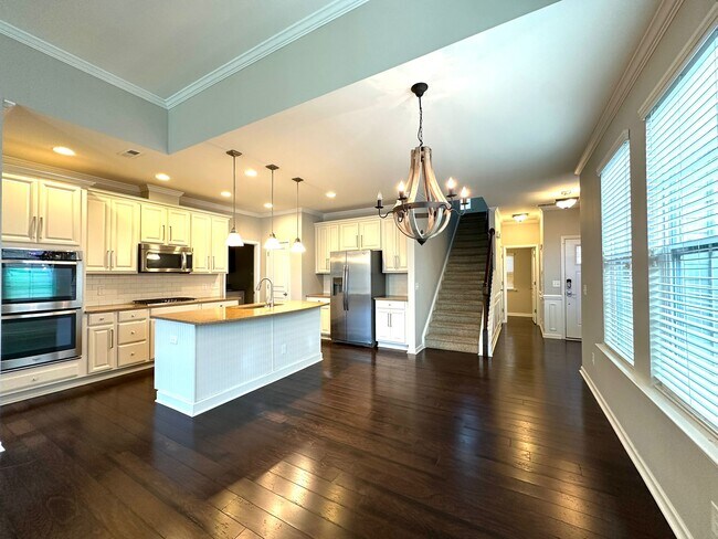 Building Photo - 4640 Blackmuir Wood Cir