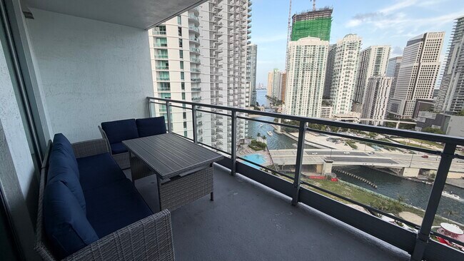 Foto del edificio - 90 SW 3rd St