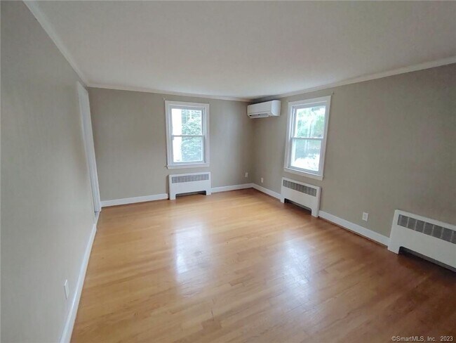 Foto del edificio - 17 Parkview Rd