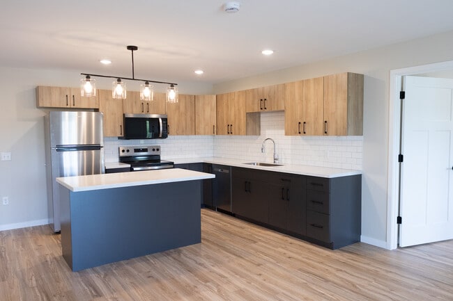 Building Photo - Riverview Apartments