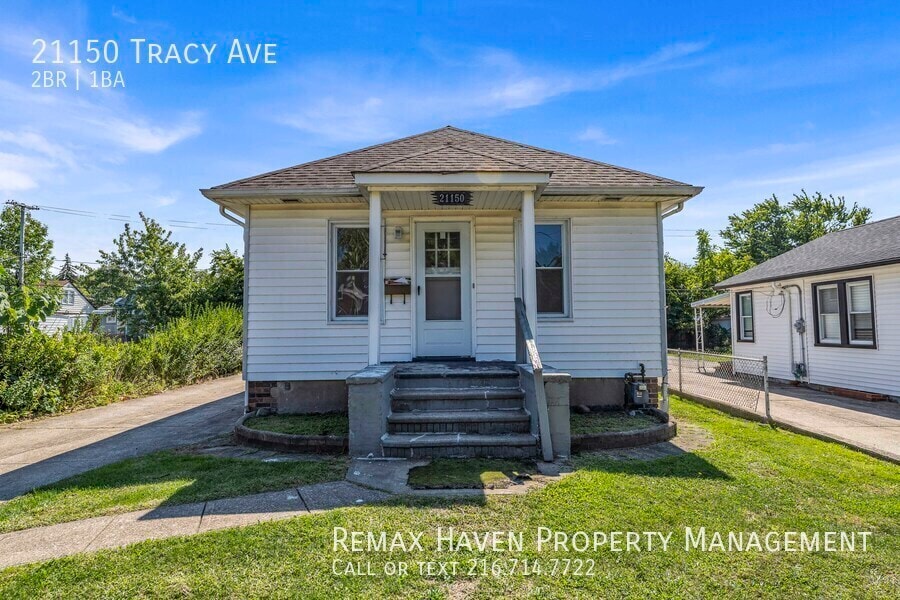 Primary Photo - 21150 Tracy Ave