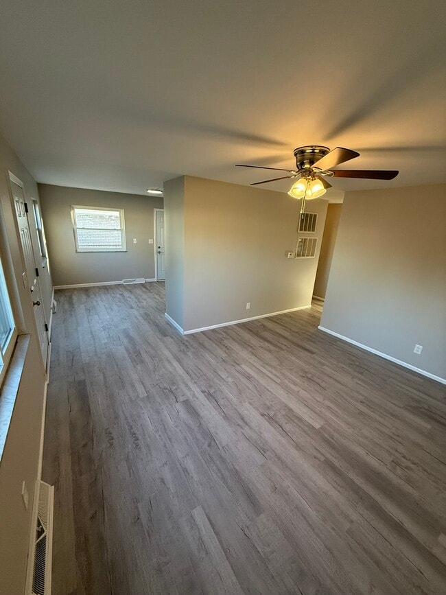 Building Photo - 3623 Terrace Dr