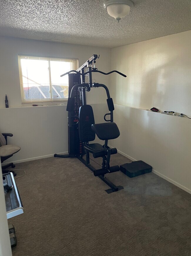 Foto del edificio - 3735 Misty Meadows Dr