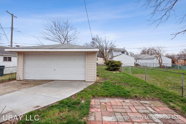 Building Photo - 3 br, 1 bath House - 1839 Warwick