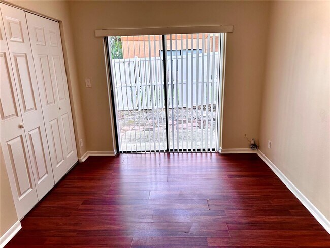 Foto del edificio - 11624 NW 35th Ct