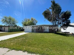 Building Photo - 2206 Wahlquist Dr