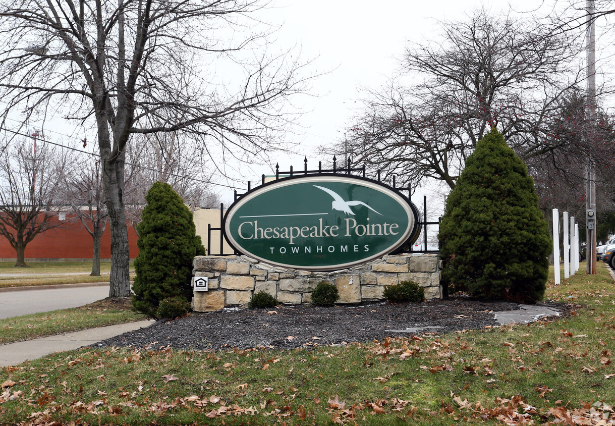 Firma - Chesapeake  Pointe Apartments