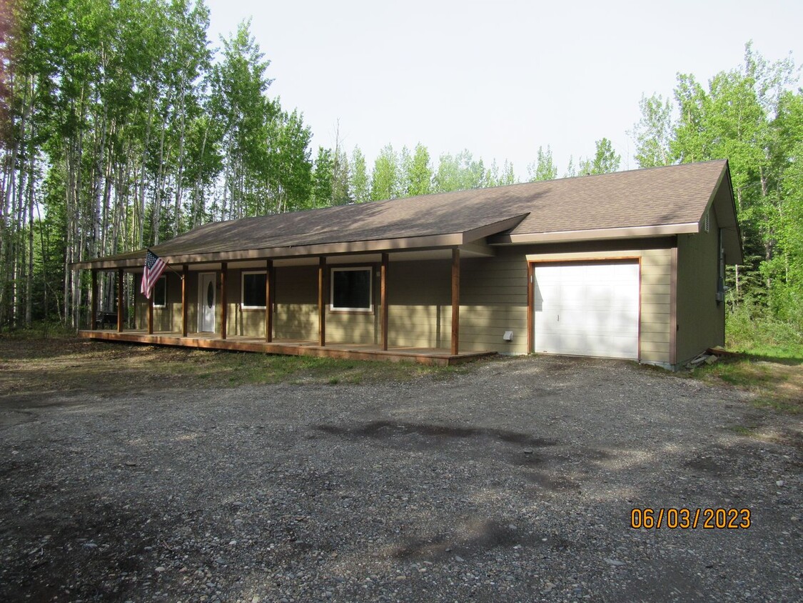 Primary Photo - 3 Bedroom Ranch Style Home on .98 Acre. Pe...