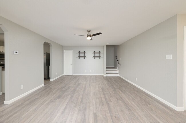 Foto del edificio - 25130 Longbranch Run