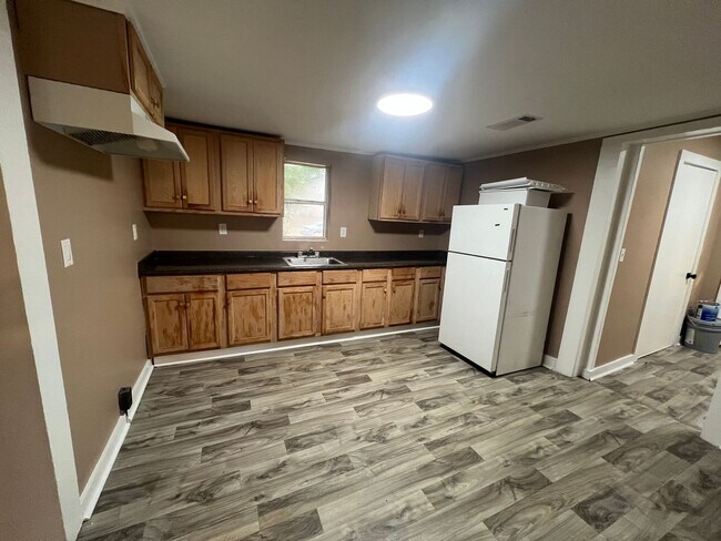 Foto del edificio - 3 Bedroom 1 Bathroom Home by Stillman College