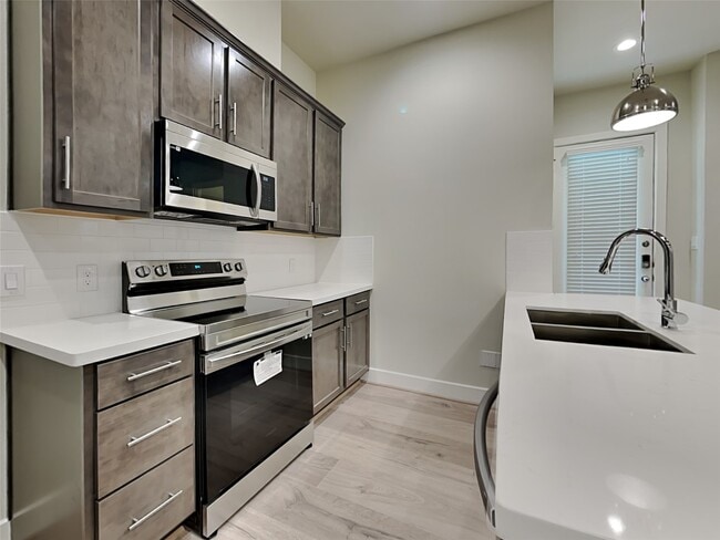 Building Photo - 2609 James Madison Way
