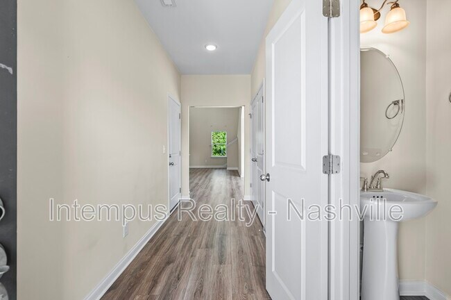 Foto del edificio - 1704 Bethel Ln