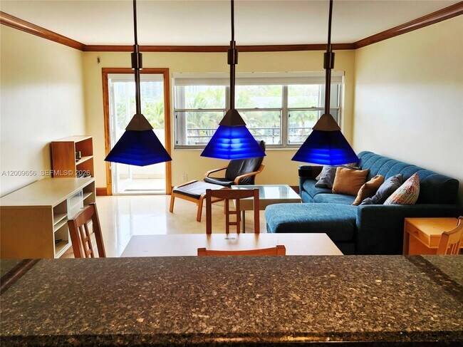Foto del edificio - 401 Golden Isles Dr