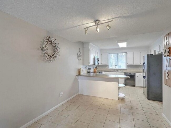 Building Photo - Beautiful Home in Nexton