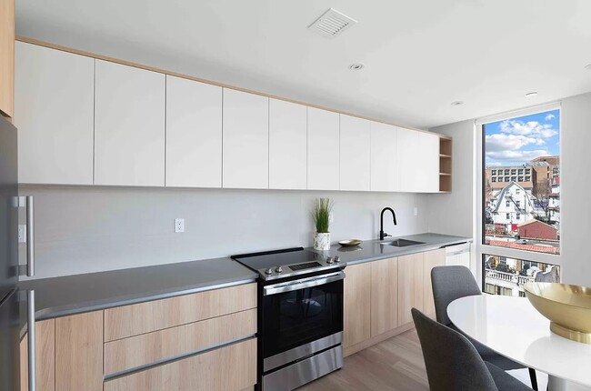 Building Photo - 160-14 Hillside Avenue