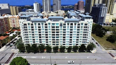 Building Photo - 480 Hibiscus St