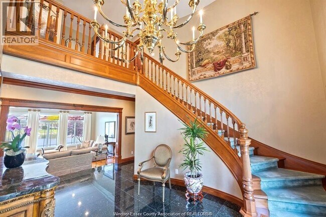 Photo du bâtiment - 944 Lake Trail Dr