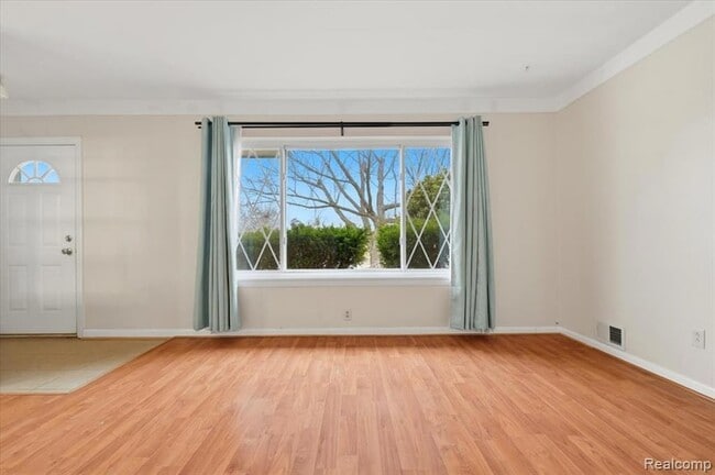 Building Photo - 1198 E Hudson Ave