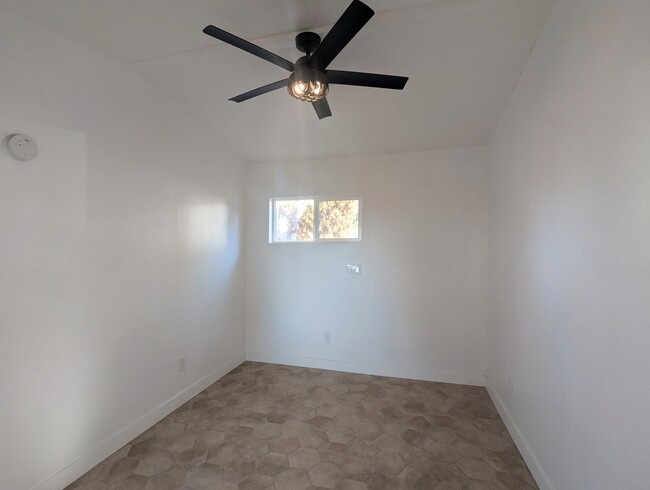 Building Photo - Beautiful Remodeled 1 Bedroom ADU!