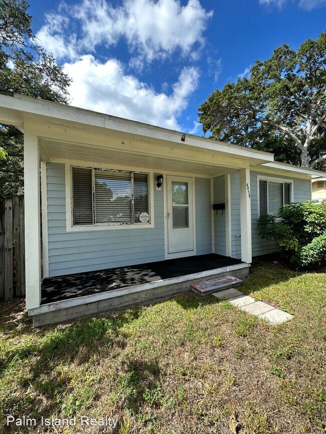 Foto del edificio - 2 br, 1 bath House - 4454 Dr Martin Luther...