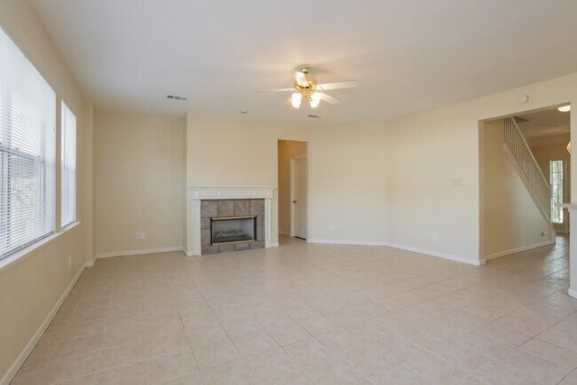 Building Photo - 16642 Village View Trl