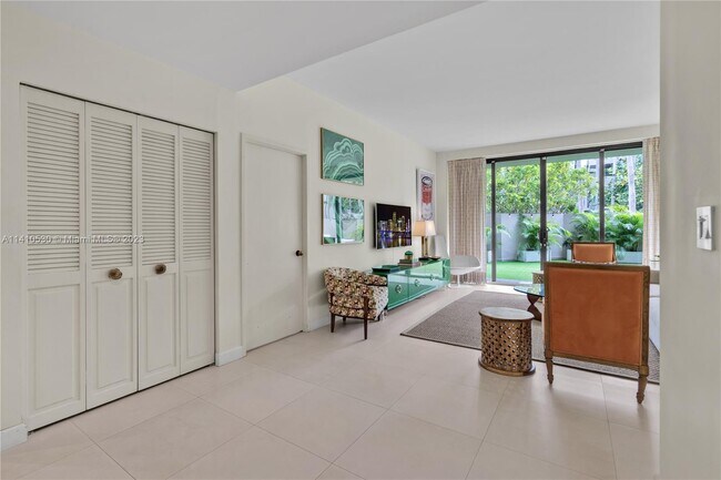 Building Photo - 151 Crandon Blvd