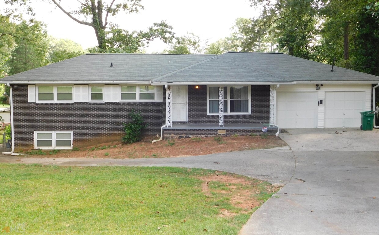 Primary Photo - 1521 Snapfinger Rd
