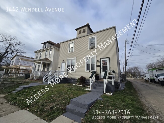 Building Photo - Beautiful Remodeled Townhome