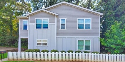 Building Photo - 424 Georgia Dr