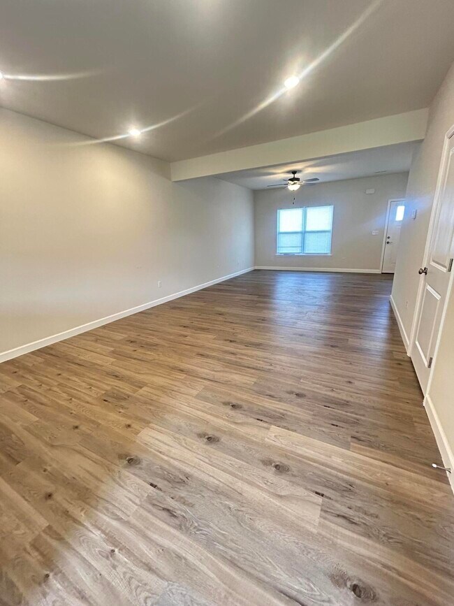 Foto del edificio - 1035 Stonehaven Dr