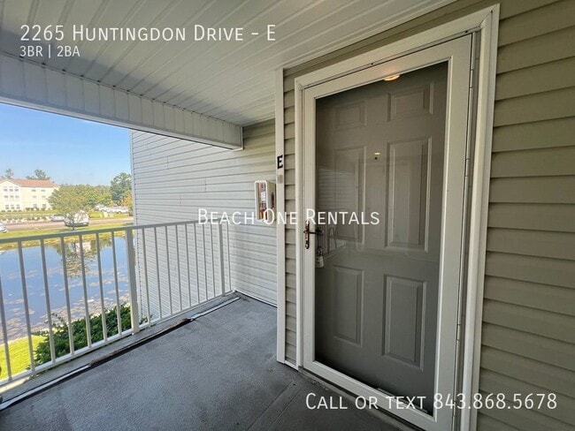 Building Photo - 2265 Huntingdon Dr