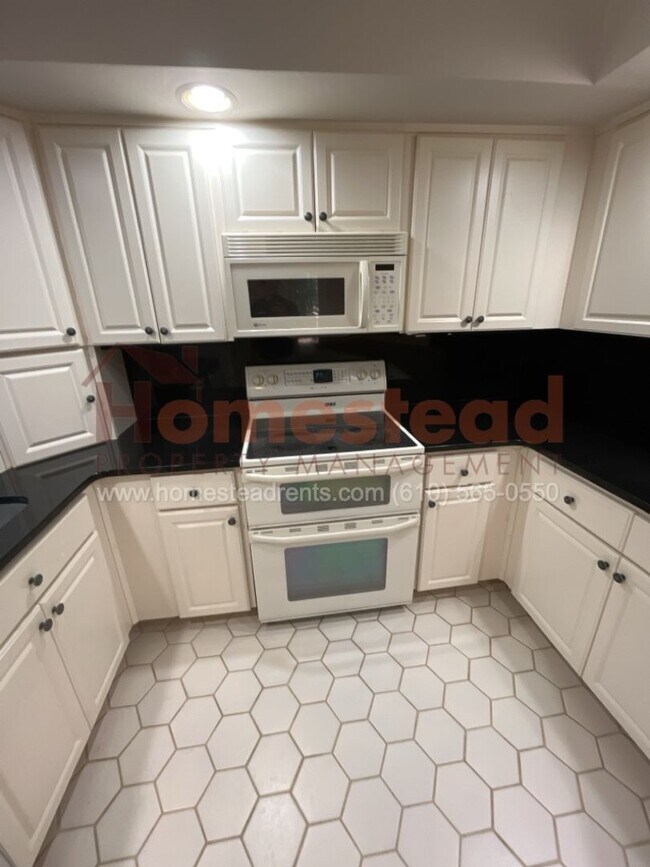 Foto del edificio - 3 BEDROOM 2.5 BATHROOM HOME FOR RENT IN MEDIA