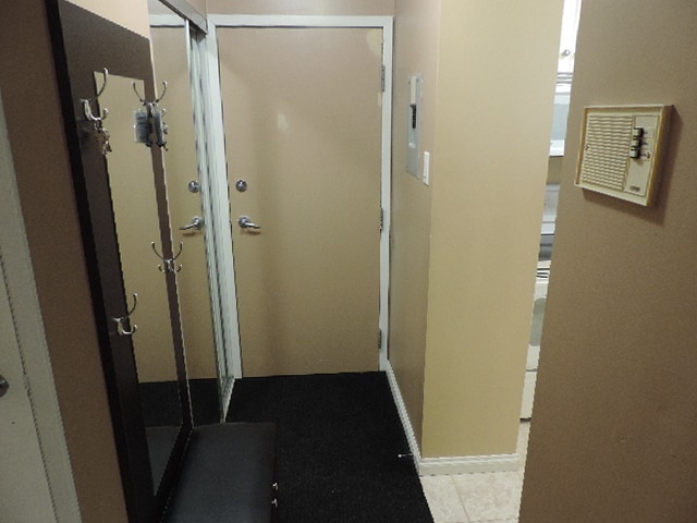 Building Photo - 911 10 St