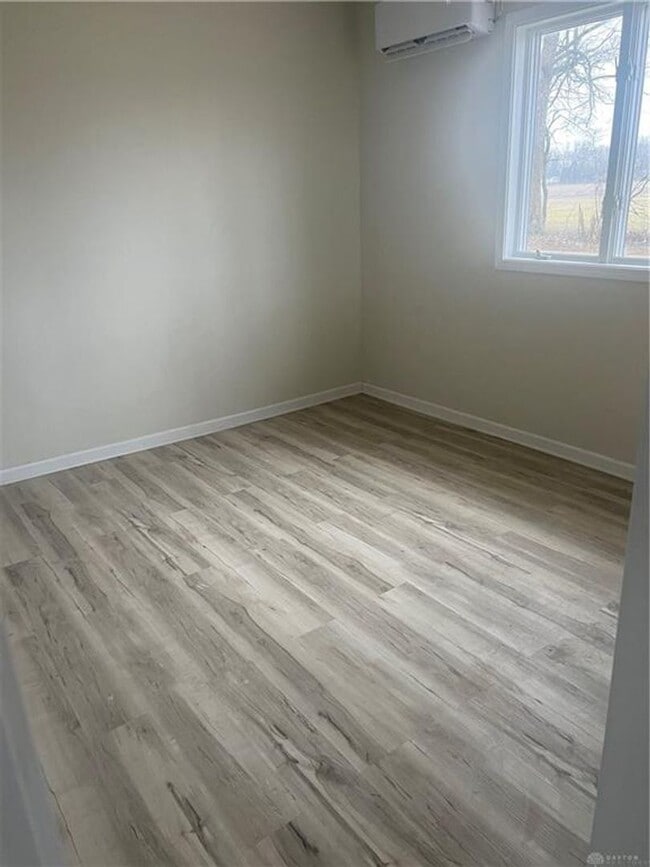 Building Photo - Family Home for Rent in Jamestown
