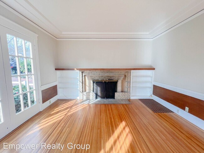 Foto del edificio - 3 br, 2 bath House - 4300 Everett Ave,