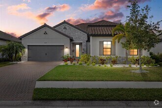 Building Photo - 2028 Woodleaf Hammock Ct