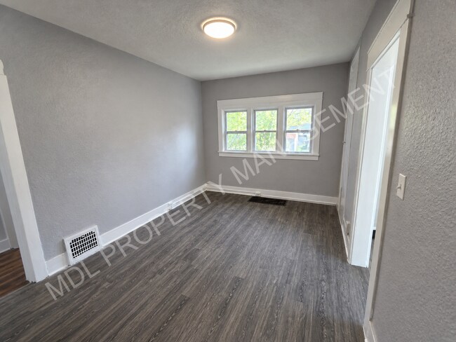 Foto del edificio - 2-Bedroom Home in Saginaw