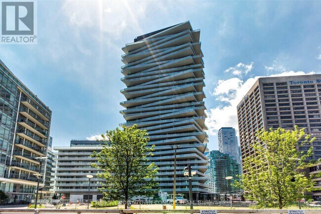 Building Photo - 15 Queens Quay E