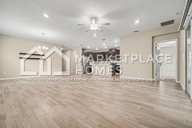 Foto del edificio - 9626 Lemon Grass Ln